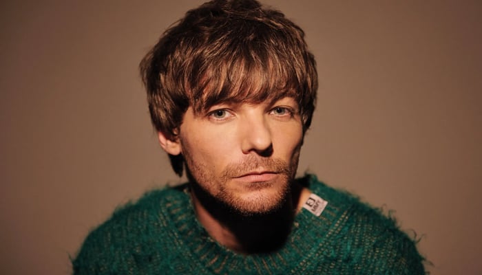 Louis Tomlinson shares whether One Direction boys keep in touch with him