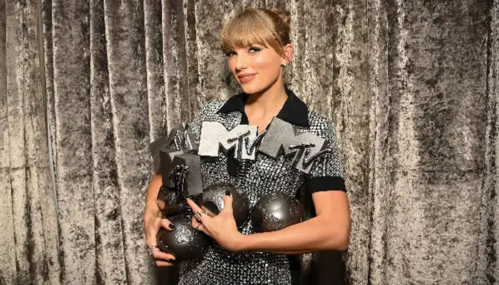 MTV EMAs 2022: Taylor Swift thanks fans as she takes home four top awards