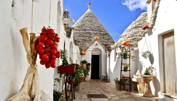 Image shows some town in Puglia, Italy.— bookingpuglia.eu