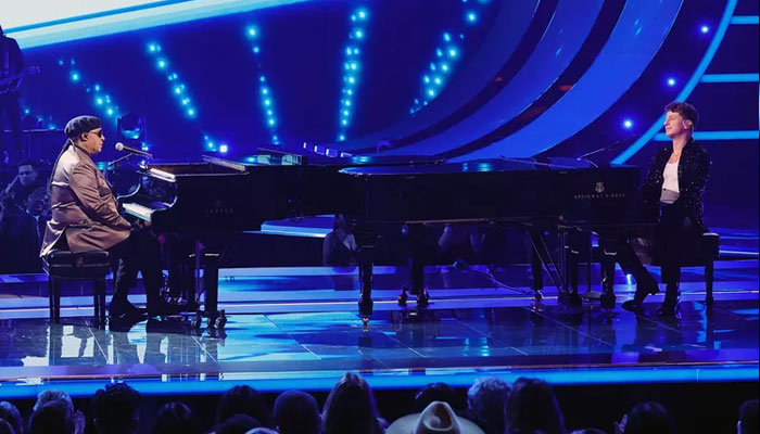 Charlie Puth, Stevie Wonder honour Lionel Richie in impressive performance