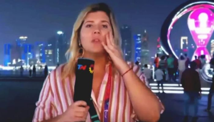 A journalist from Argentina got robbed on air while reporting in Qatar on the FIFA World Cup 2022.— Twitter