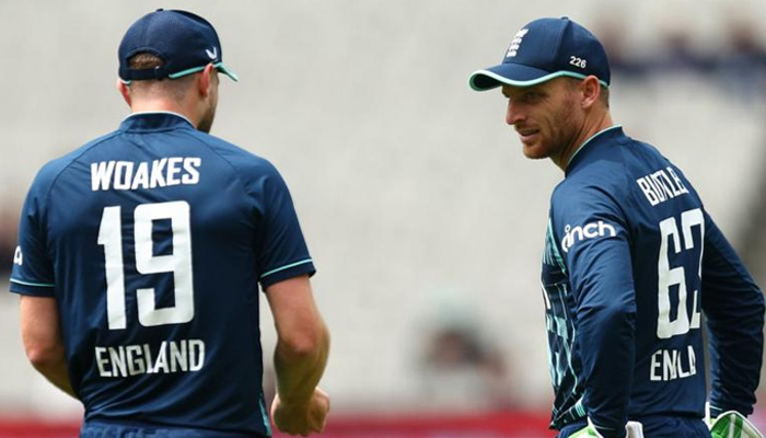 English players talking to each other during the Australia ODI series. -BBC Sports