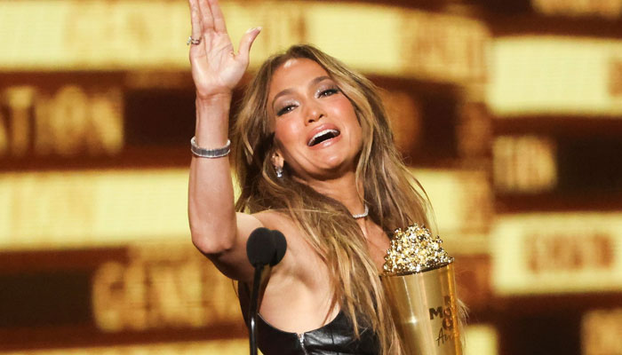 Jennifer Lopez says she wants a sequel to Ben Afflecks 2003 movie Gigli