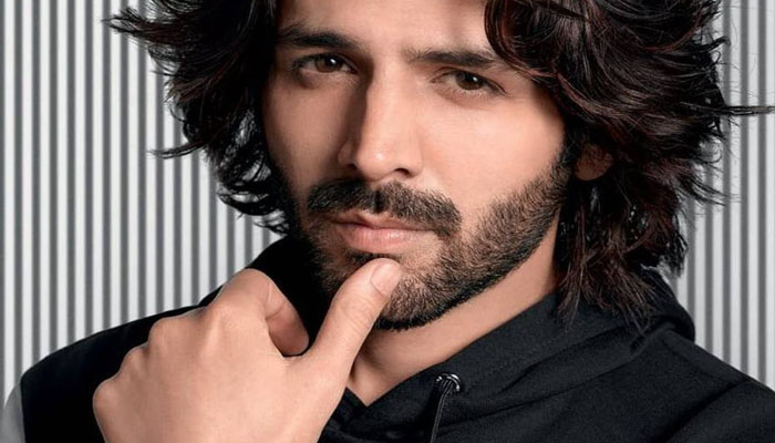 Karitk Aaryan reacts to 'replacement star' hilarious memes Karitk Aaryan reacts to 'replacement star' hilarious memes