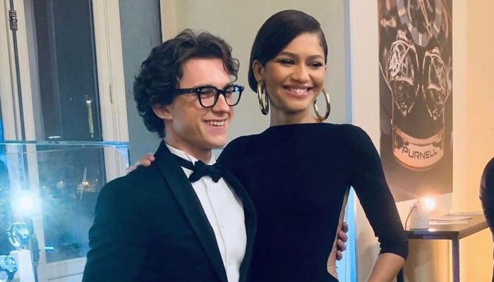 Mãe de Zendaya faz publicação e fãs especulam que é sobre os rumores de noivado da filha com Tom Holland