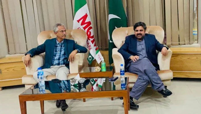 Nasir Shah meets Wasim Akhtar at the latters headquarters in Karachi. -Twitter