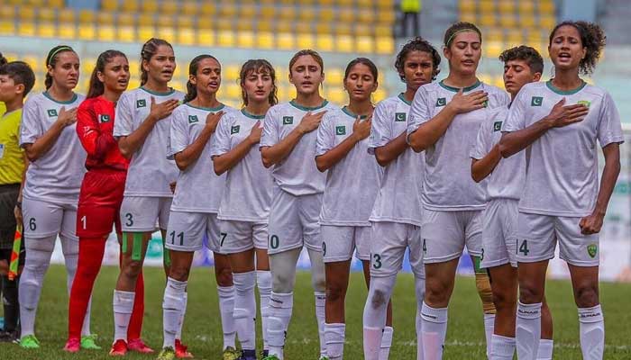 Pakistan womens football team which will participatein the Four-Nation Cup in Dammam, Saudi Arabia. — Twitter/TheRealPFF