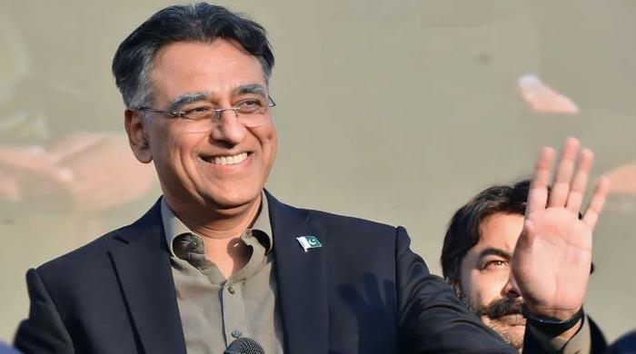 LHC summons Asad Umar for 'scandalous' speech against judiciary