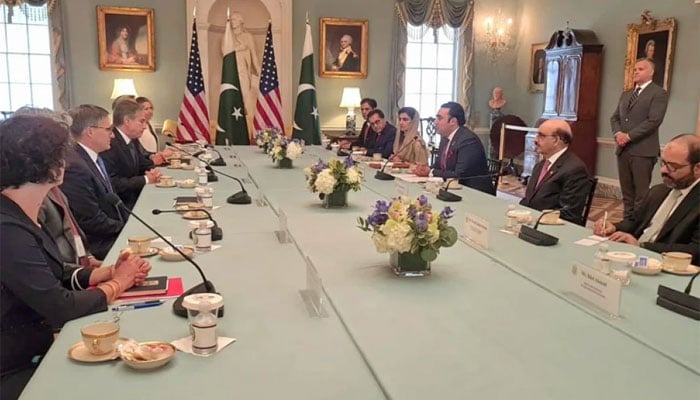 Foreign Minister Meets US Secretary of State in Washington DC. — Twitter/ForeignOfficePk/File