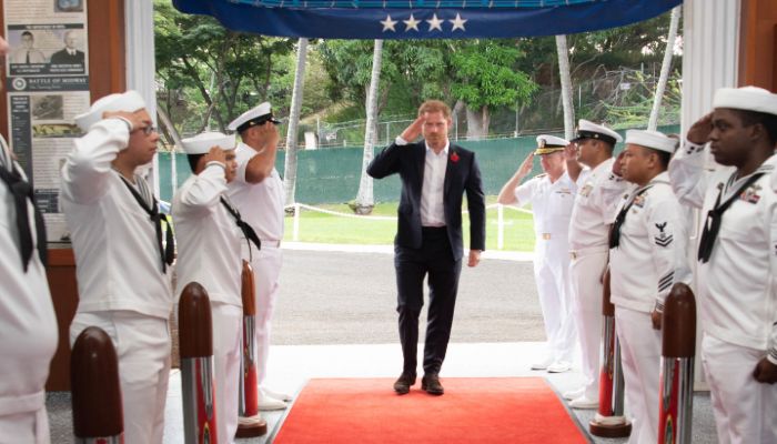 Prince Harry treated like Prince of America in Pearl Harbor