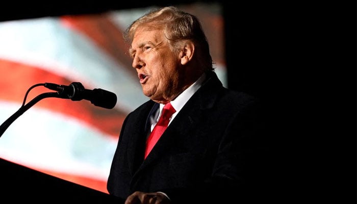 Former U.S. President Donald Trump speaks at a rally to support Republican candidates ahead of midterm elections, in Dayton, Ohio, U.S. November 7, 2022.REUTERS/Gaelen Morse