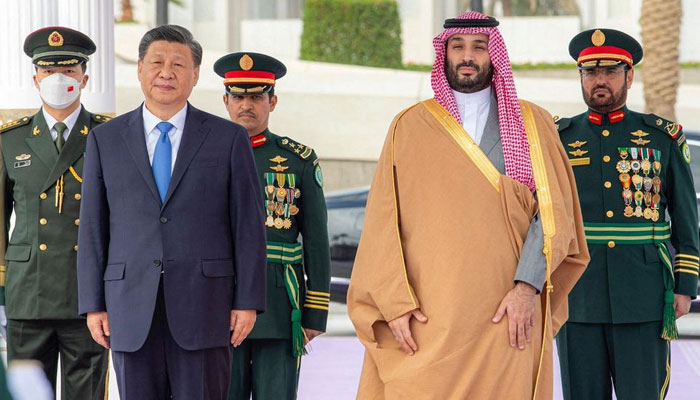 Saudi Crown Prince Mohammed Bin Salman welcomes Chinese President Xi Jinping in Riyadh, Saudi Arabia December 8, 2022. — Reuters