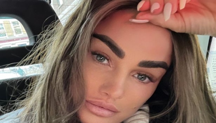 Katie Price jets off for Austria with youngest kids and Carl Woods