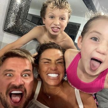 Katie Price jets off for Austria with youngest kids and Carl Woods