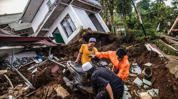 5.8-magnitude earthquake jolts Indonesia's Java island