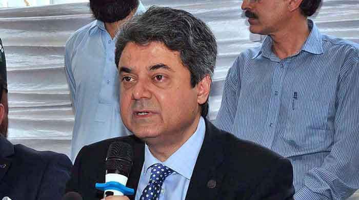 Farogh Naseem confirms MQM-P sought ex-COAS Bajwa's advice