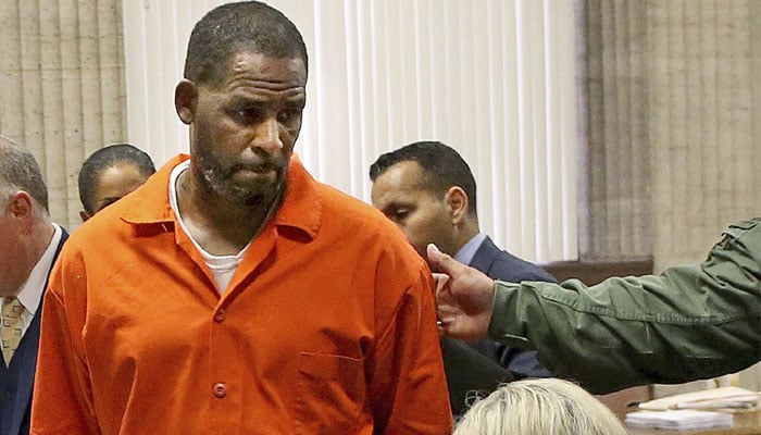R. Kelly straight up denies releasing I Admit It album