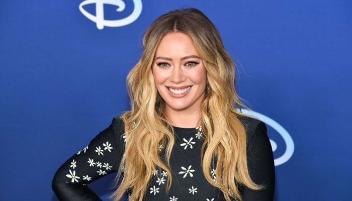 Hilary Duff shows off stylish outfit from How I Met Your Father set