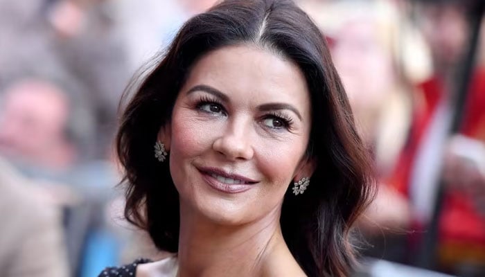 Catherine Zeta-Jones shares theres one celebrity she asked for an autograph