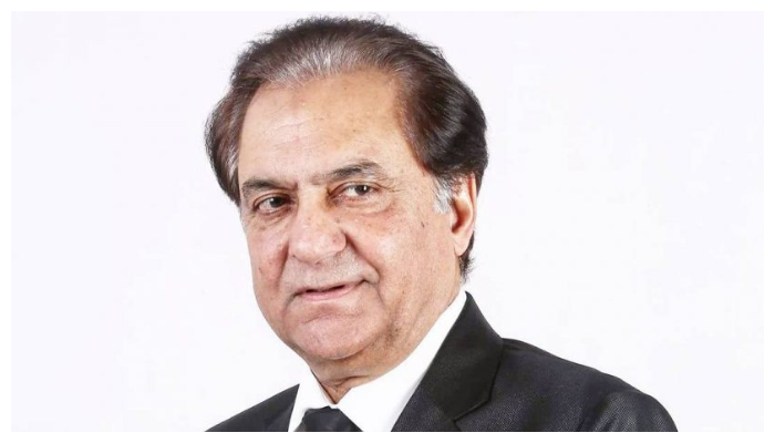Firdous Jamal made his acting debut in 1970s with drama Badnami De Toway