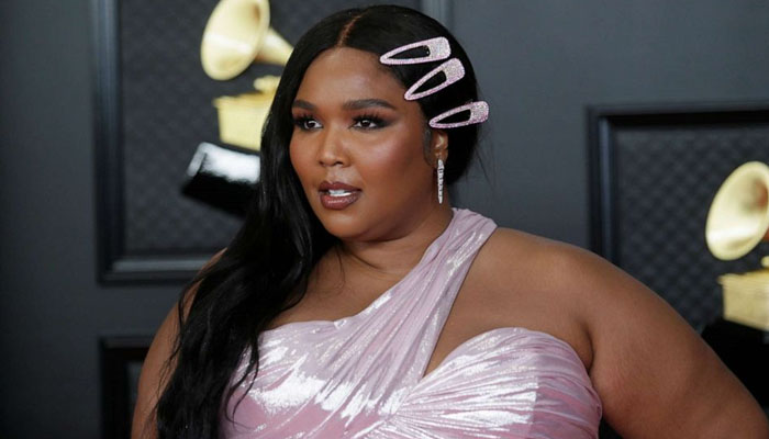 Lizzo joins SNL as musical guest of the year, Austin Butler to host