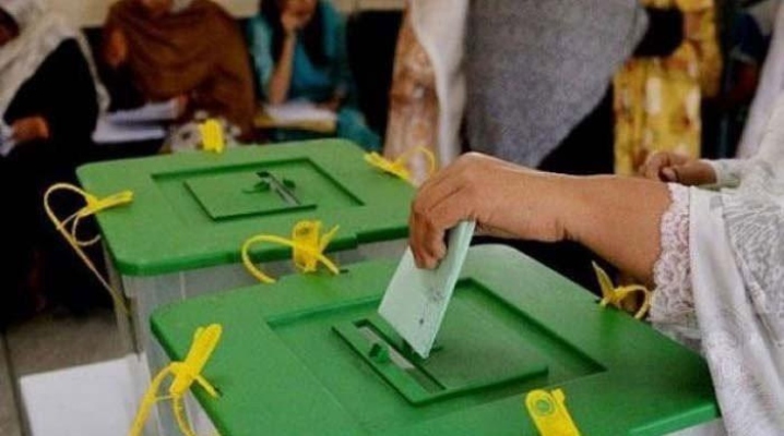 A person casting her vote in this undated photo. — Twitter/File