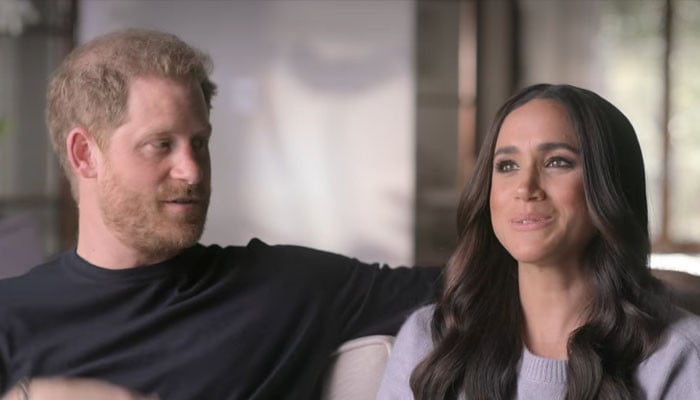 Meghan Markle, Harry mock Queen's favourite 'Nott Cott': 'So small!' - Vimarsana News