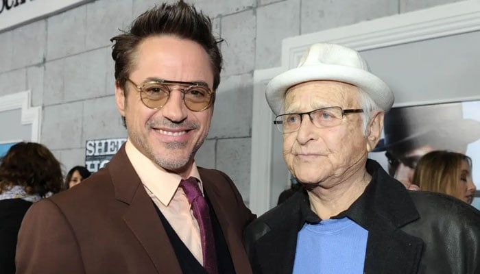 Robert Downey Jr. thanks Norman Lear during Netflixs Sr celebrations