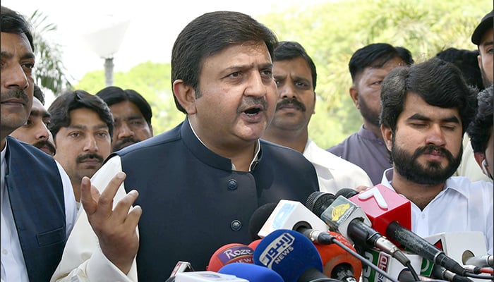 PML-N leader Malik Ahmad khan addressing a press conference outside Punjab Assembly in Lahore on April 16, 2022. — Online