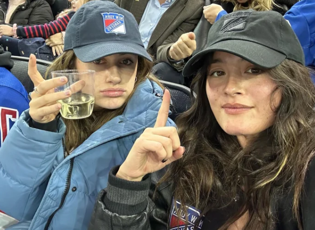 Pete Davidson ditches Emily Ratajkowski to hangout with co-stars