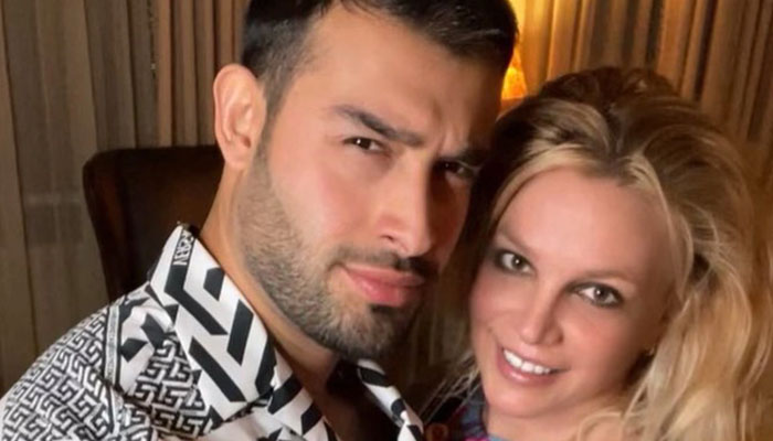 Britney Spears complies to Sam Asghari wishes, removes explicit photos