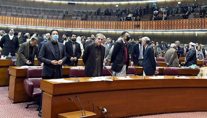 Representatioonal image of PTI leaders standing in the National Assembly. — APP/File