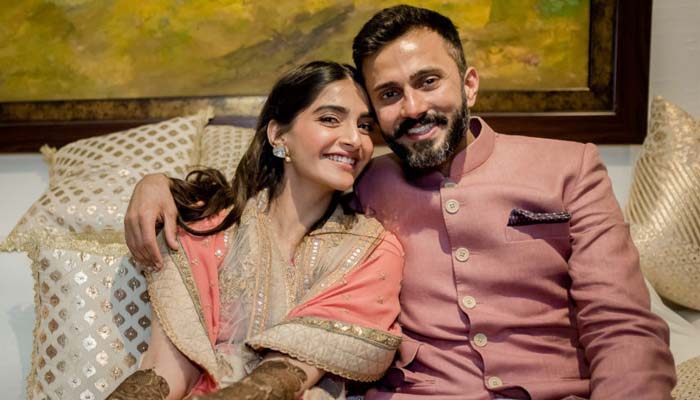 Sonam Kapoor Ungkap ‘Kenapa’ Dia Nikahi Anand Ahuja