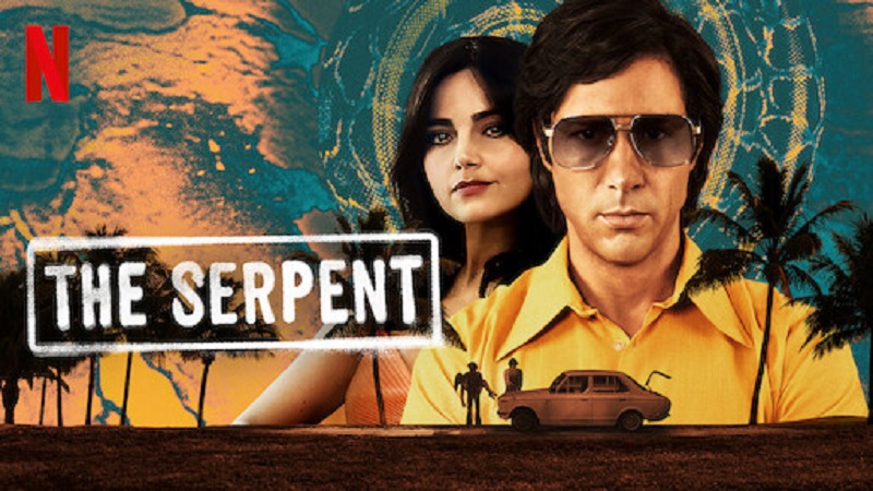 اس تصویر میں ایک ٹی وی سیریز کا ایک پوسٹر دکھایا گیا ہے جس میں سوبھراج کے جرائم کا ڈرامہ پیش کیا گیا ہے جسے The Serpent کہتے ہیں۔— Netflix
