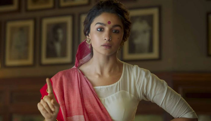 Alia Bhatt played the role of a mafia queen in Gangubai Kathiawadi