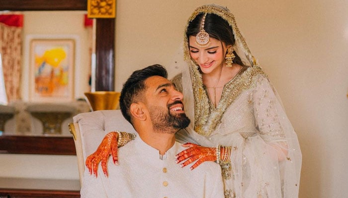 Pakistan pacer Haris Rauf poses for a picture with his wife Muzna Masood Malik after his Nikah ceremony on December 24, 2022. — Instagram/@pictroizzah