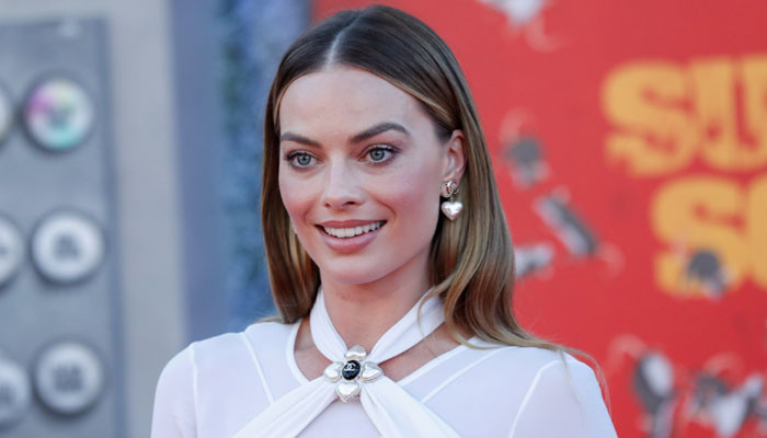 Margot Robbie was concerned about safety during snake fight in 'Babylon' - Vimarsana News