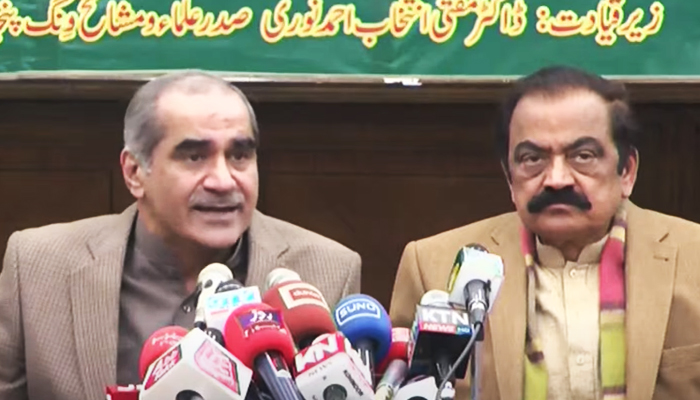 Federal ministers Khwaja Saad Rafique (left) and Rana Sanaullah addressing a press conference in Lahore on December 24, 2022. — YouTube/GeoNews