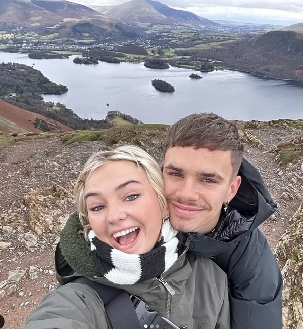 Romeo Beckham, girlfriend Mia Regan enjoy romantic holiday ahead of Christmas