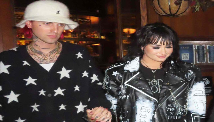 Demi Lovato shares pictures from Disneyland trip with boyfriend Jutes on Christmas