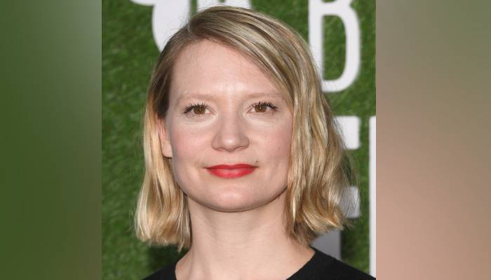 Mia Wasikowska weighs in on dark side of Hollywood
