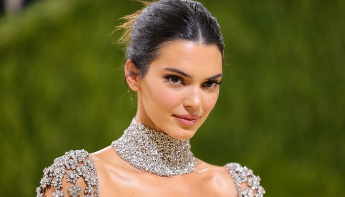 Kendall Jenner looks drop dead gorgeous in red ensemble on Christmas