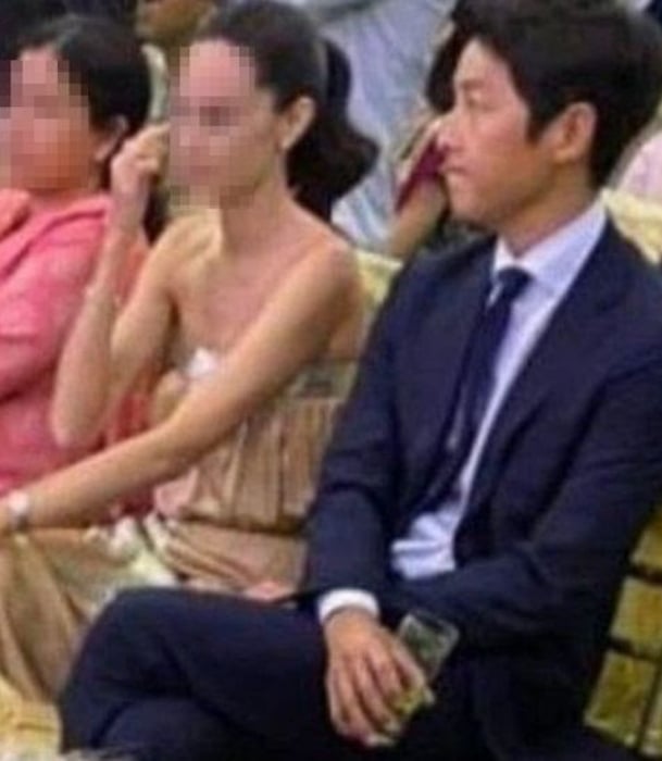 Song Joong Ki spotted in weddings in India and Korea with alleged girlfriend Katy Louise Saunders