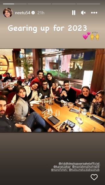 Neetu Kapoor all set to welcome 2023 from abroad with other celebs