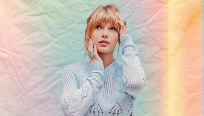 Taylor Swift ‘Midnights’ membantu salinan vinil menjual lebih banyak dr CD untuk pertama kalinya dalam 35 tahun