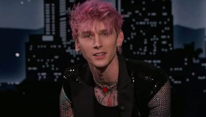 Machine Gun Kelly share rare glimpses with mother and daughter of Christmas celebration