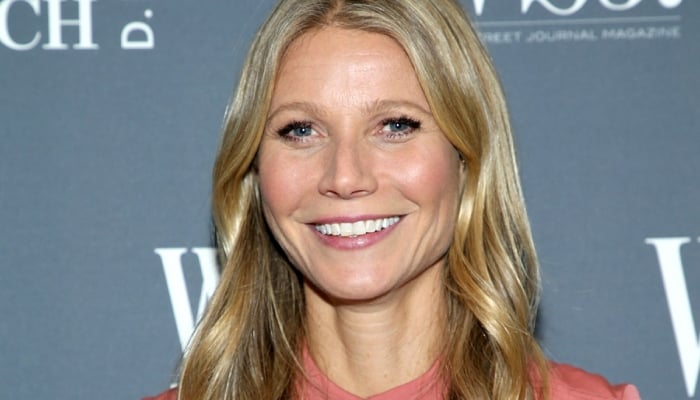 Gwyneth Paltrow welcomes New Year with mom Mom Blythe Danner and 2 kids on a tropical trip