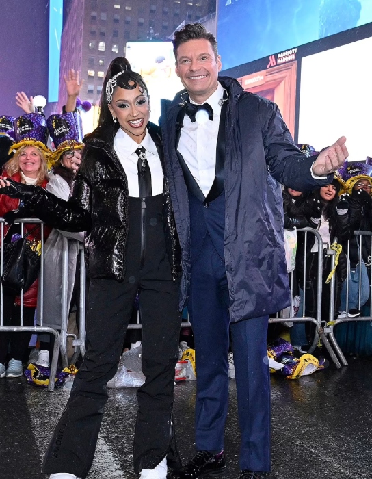 Halle Bailey and Dove Cameron go wild at Disneyland with Ryan Seacrest hosting from Times Square