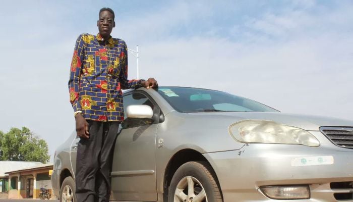 Sulemana Abdul Samed, 29, is a towering 7 feet 4 inches tall.— Twitter/saadsultansial