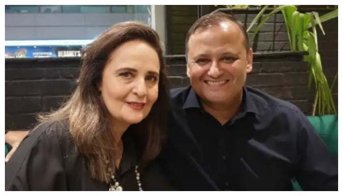 Hina Khawaja Bayat's husband Roger Bayat dies